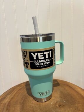 Yeti Rambler 35 oz Mug - Mint Green with Clear Lid